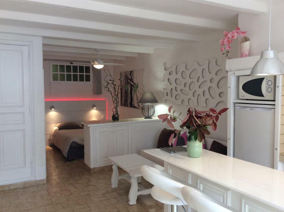 89 Le Grand Pin Lejlighed Sainte-Maxime Eksteriør billede